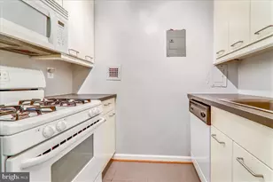 940 25th St NW, Washington, DC 20037 - Photo 11