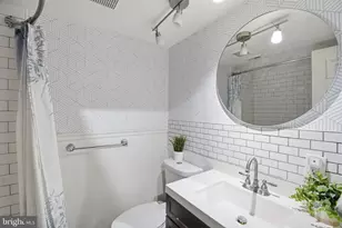 490 M St SW, Washington, DC 20024 - Photo 9