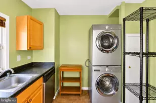 1025 44th St NE, Washington, DC 20019 - Photo 5