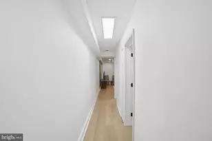 313 C St SE, Washington, DC 20003 - Photo 37