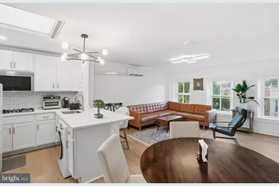 313 C Street SE, Washington, DC 20003 - Photo 5