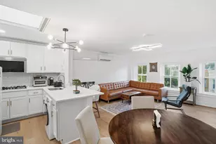 313 C St SE, Washington, DC 20003 - Photo 5
