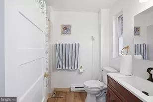 313 C St SE, Washington, DC 20003 - Photo 35