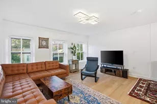 313 C St SE, Washington, DC 20003 - Photo 11