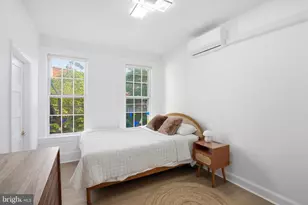 313 C St SE, Washington, DC 20003 - Photo 27