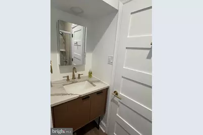 313 C Street SE, Washington, DC 20003 - Photo 25