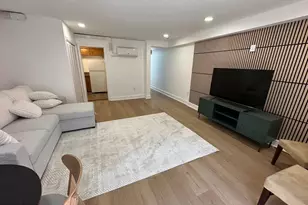 313 C St SE, Washington, DC 20003 - Photo 13