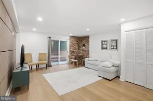 313 C St SE, Washington, DC 20003 - Photo 25