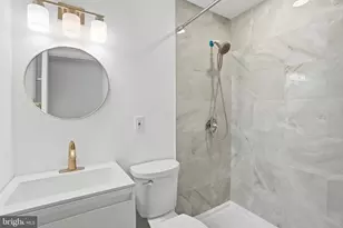 313 C St SE, Washington, DC 20003 - Photo 33