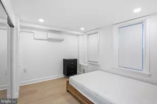 313 C St SE, Washington, DC 20003 - Photo 31