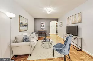 1 Scott Cir NW, Washington, DC 20036 - Photo 5