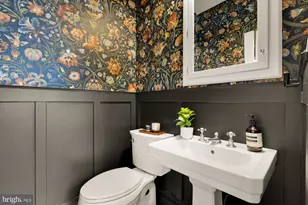 17 5th St SE, Washington, DC 20003 - Photo 15