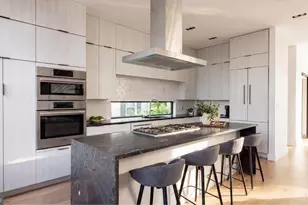 1522 Foxhall Rd NW, Washington, DC 20007 - Photo 5