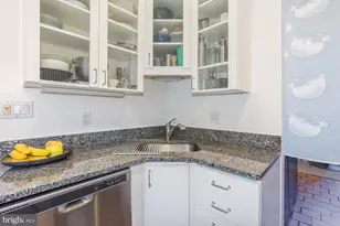 238 14th St SE, Washington, DC 20003 - Photo 17
