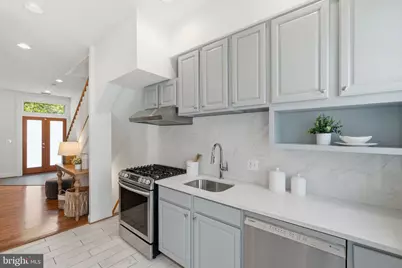 1005 Irving Street NW, Washington, DC 20010 - Photo 11