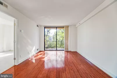 3401 38th Street NW #324, Washington, DC 20016 - Photo 5