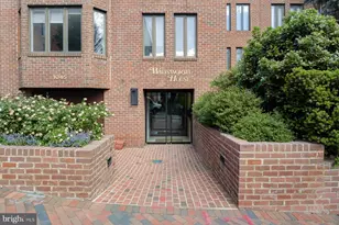 1045 31st St NW, Washington, DC 20007 - Photo 1