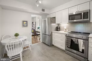 1045 31st St NW, Washington, DC 20007 - Photo 7