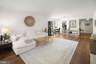 1045 31st St NW, Washington, DC 20007 - Photo 3