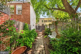 2726 P St NW, Washington, DC 20007 - Photo 9