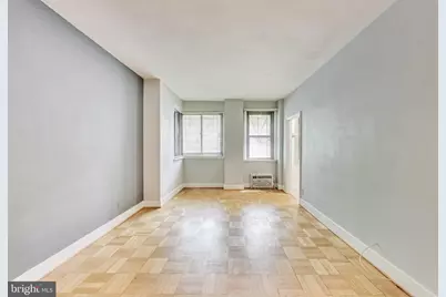 1010 25th Street NW #101, Washington, DC 20037 - Photo 3