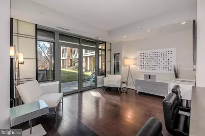2425 L Street NW #211, Washington, DC 20037 - Photo 3