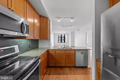 400 Massachusetts Avenue NW #621, Washington, DC 20001 - Photo 9