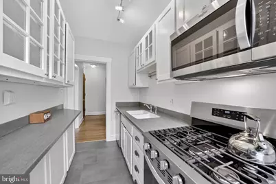 2410 20th Street NW #210, Washington, DC 20009 - Photo 7