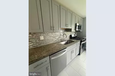 3010 V Place SE, Washington, DC 20020 - Photo 3
