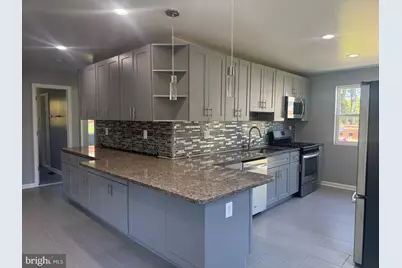 3010 V Place SE, Washington, DC 20020 - Photo 3