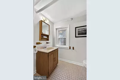 323 13th Street SE, Washington, DC 20003 - Photo 43
