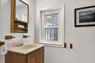 323 13th St SE, Washington, DC 20003 - Photo 43
