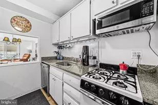 730 24th St NW, Washington, DC 20037 - Photo 7