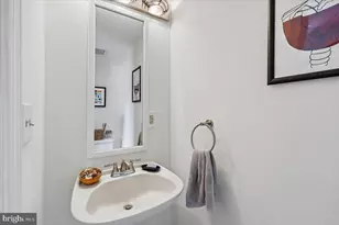 2207 12th Pl NW, Washington, DC 20009 - Photo 11