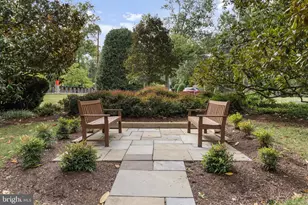 4200 NW Cathedral Ave NW, Washington, DC 20016 - Photo 39