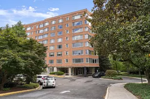 4200 NW Cathedral Ave NW, Washington, DC 20016 - Photo 33