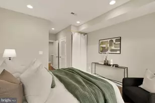 1018 13th St SE, Washington, DC 20003 - Photo 13