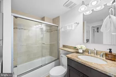 350 9th Street SE #15, Washington, DC 20003 - Photo 15