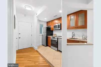 350 9th Street SE #15, Washington, DC 20003 - Photo 3