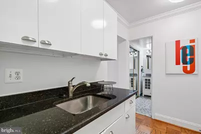 922 24th Street NW #415, Washington, DC 20037 - Photo 5