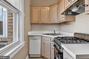 1820 Swann St NW, Washington, DC 20009 - Photo 9
