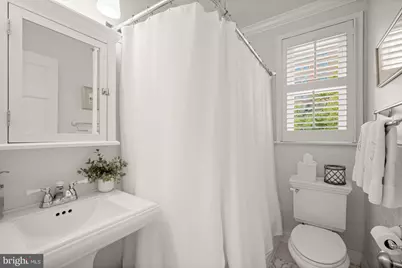 2655 41st Street NW #102, Washington, DC 20007 - Photo 9