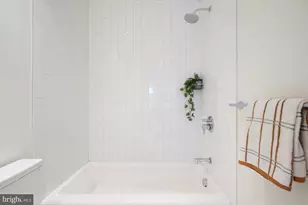 270 15th St SE, Washington, DC 20003 - Photo 27