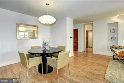 1077 30th Street NW #308, Washington, DC 20007 - Photo 5