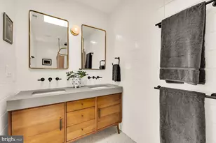 908 Girard St NE, Washington, DC 20017 - Photo 25