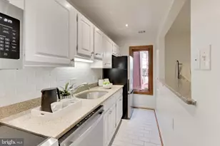 1313 Vermont Ave NW, Washington, DC 20005 - Photo 11