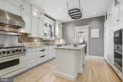4927 Eskridge Terrace NW, Washington, DC 20016 - Photo 11