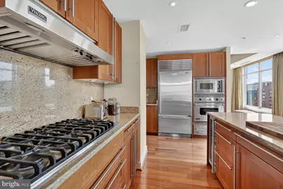 2425 L Street NW #939, Washington, DC 20037 - Photo 15