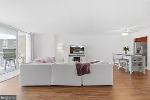 3001 Veazey Terrace NW, Washington, DC 20008 - Photo 9
