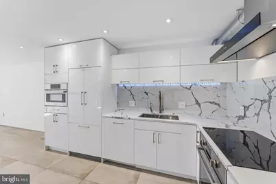 2320 Wisconsin Avenue NW #202, Washington, DC 20007 - Photo 5